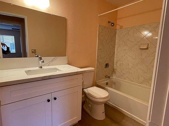 3rd image of 3550 Lebon Dr Unit 6401