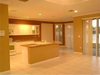2nd image of 10976 NW 73rd St