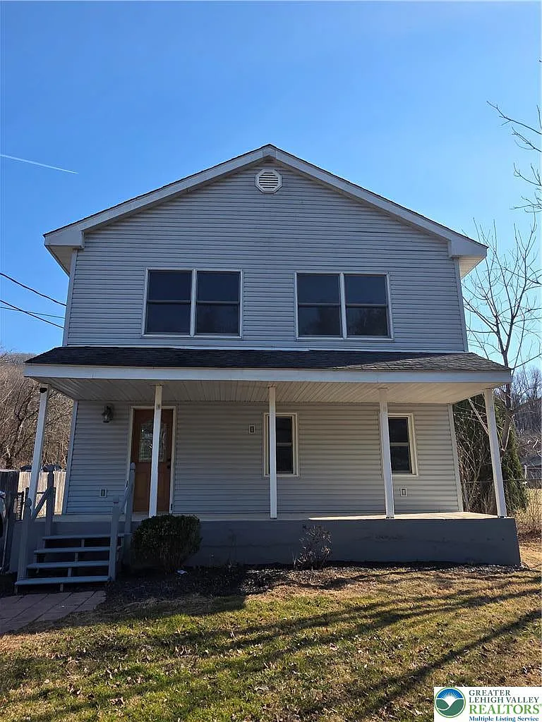 2 bed, 1.0 bath, 1079 sqft, $1,800 — Photo 1