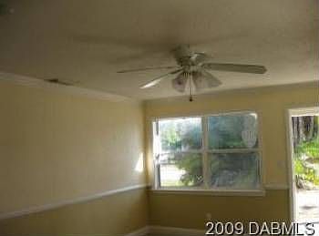 4th image of 927 Gardenia Dr