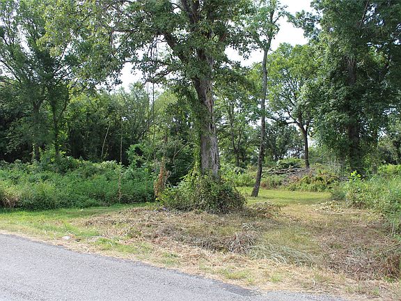 3rd image of 422806 E 1150th Rd