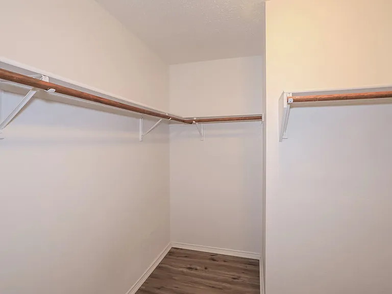 5209 Royal Burgess Dr — Photo 12