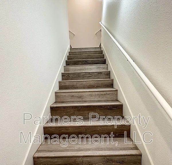 1079 S Benchmark Ln #2 — Photo 8