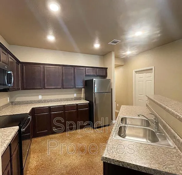 1539 Kal Ct — Photo 3