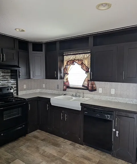 168 Harvey Rd — Photo 4