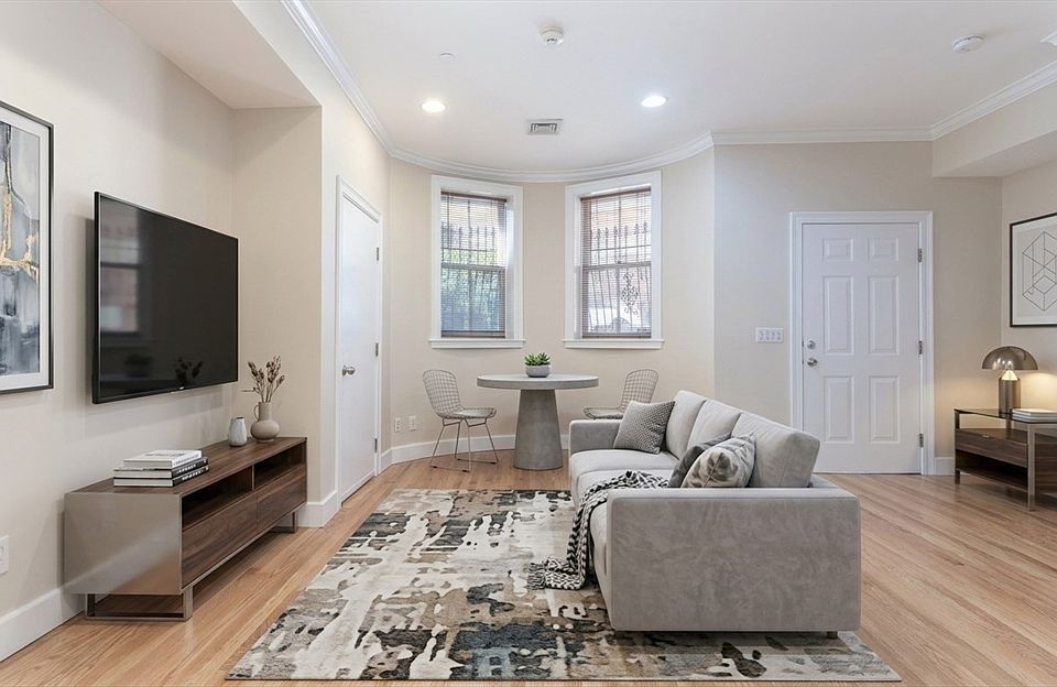 1st image of 82 E Brookline St APT 1