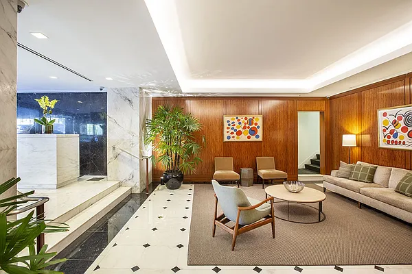 Sold by Compass | media 7