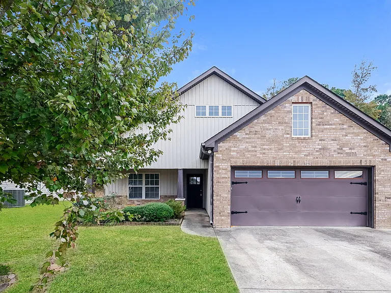 141 Stonebriar Dr — Photo 1