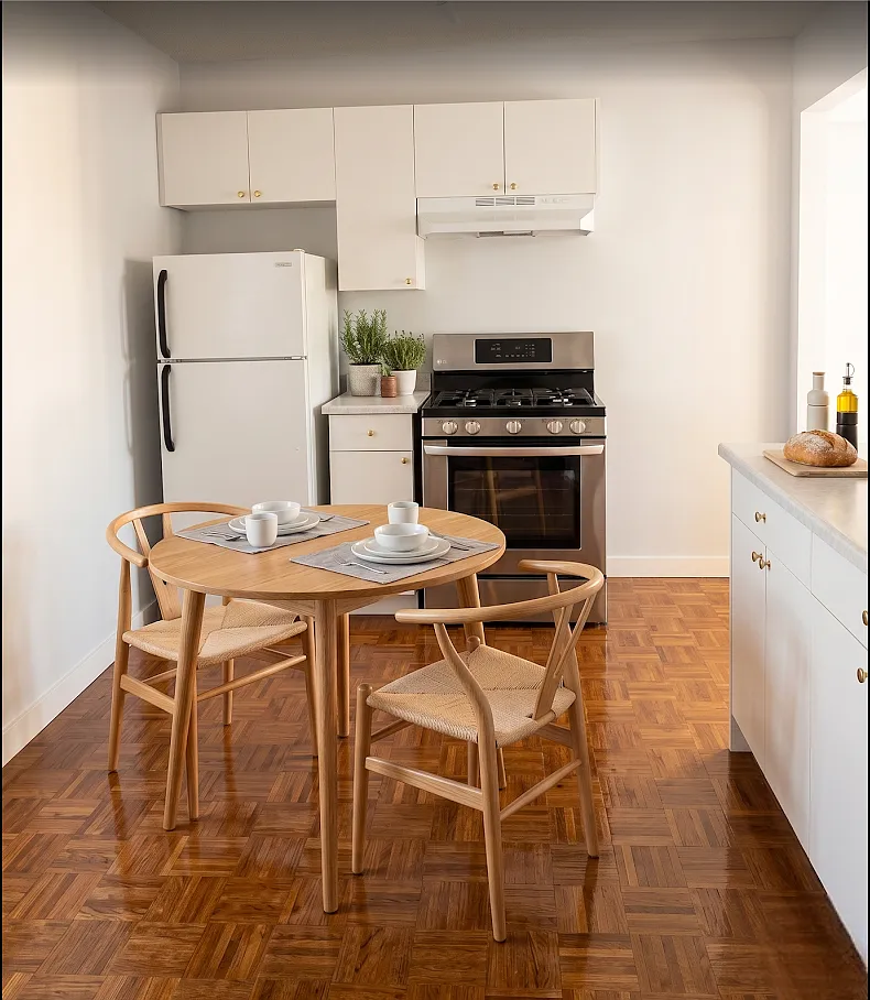 2 bed, 800 sqft, $2,400 — Photo 4