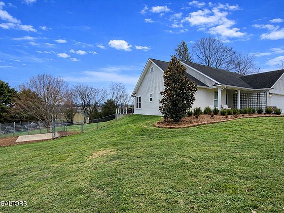 2nd image of 1621 Upper Ridge Ct