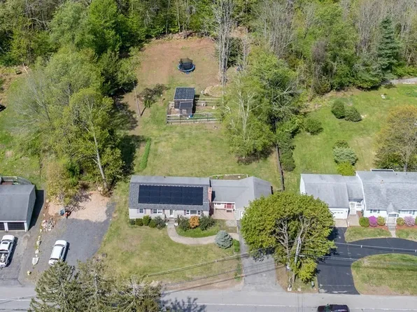 744 Pearl St, Gardner, MA 01440