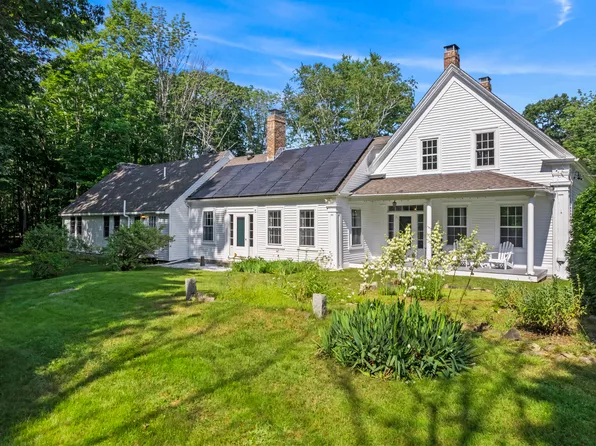 87 Cape Neddick Road, York, ME 03909