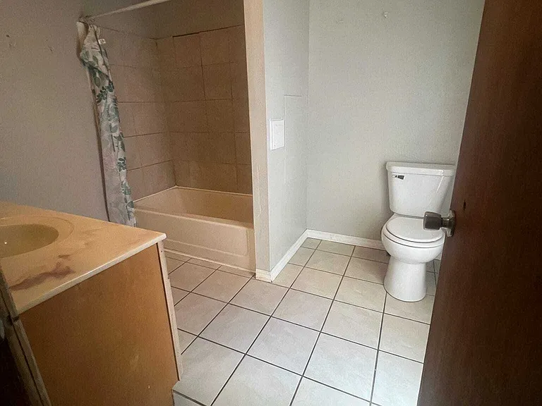 81 McKinley Ave S — Photo 7