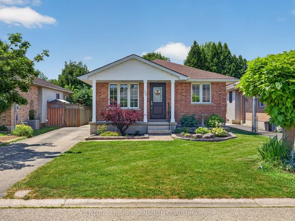 33 Oldewood Cres, Saint Thomas, ON N5R 6B2