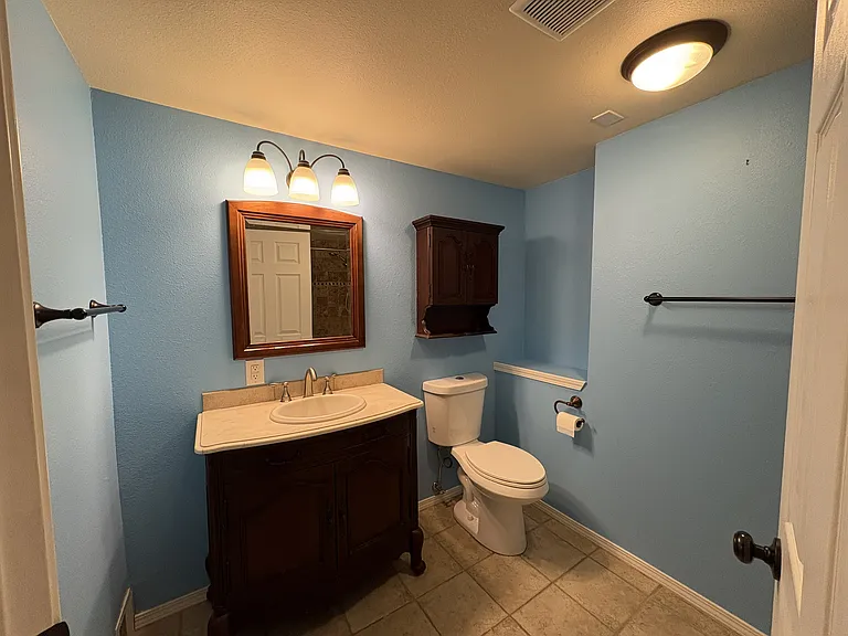 4138 W G St — Photo 9