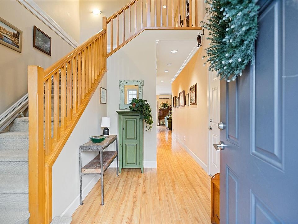 1st image of 2210 Sooke Rd #13