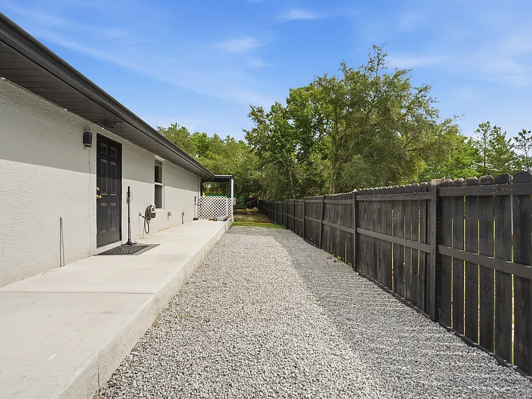 10924 SW 48th Ter — Photo 25