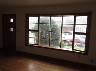 1011 Summit Ln NW, Roanoke, VA 24017