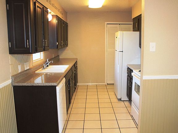 5th image of 2786 Oxford Ave