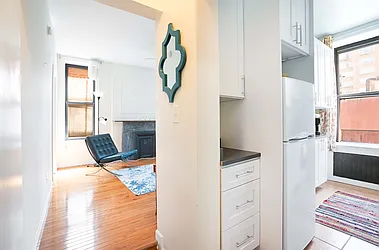 Rented by R New York