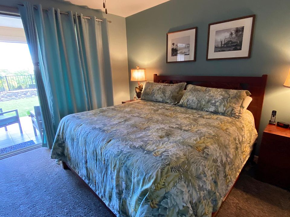 First Bedroom with Slider to Lanai