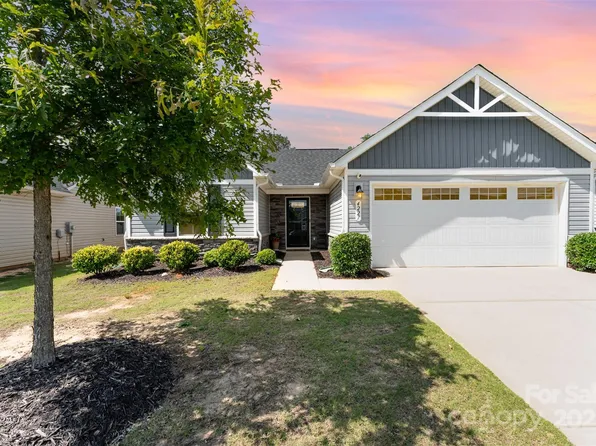 4227 Mackinnon Dr, Charlotte, NC 28214