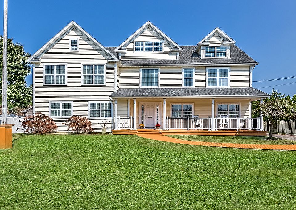 1st image of 211 Palmer Cir