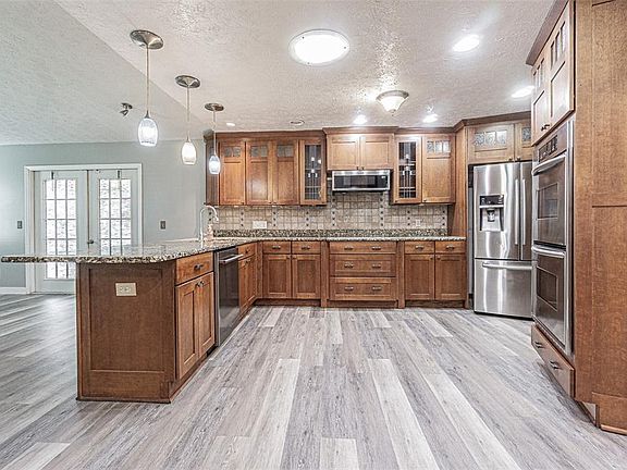 4th image of 701 ORCHIS WAY