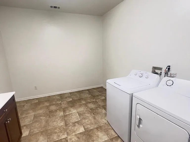 2955 Murcott Way — Photo 12