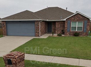 21025 E 40th Pl S, Broken Arrow, OK 74014