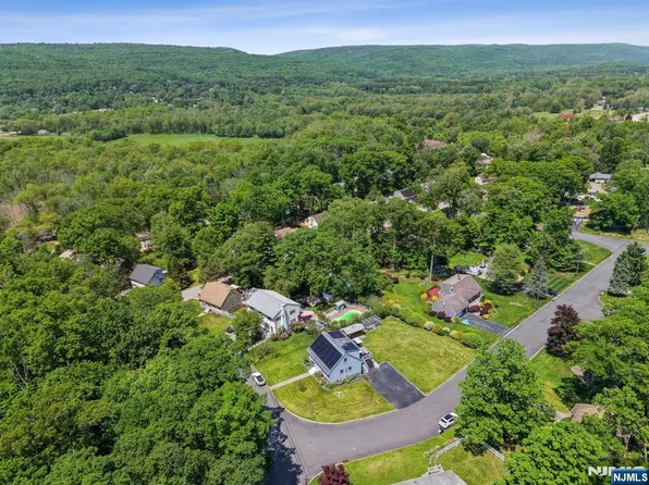 23 Moore Rd, West Milford, NJ 07480