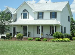 143 Amanda Dr, Jamestown, TN 38556