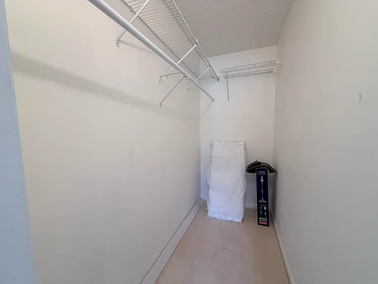 52 Mansfield Dr #B — Photo 22