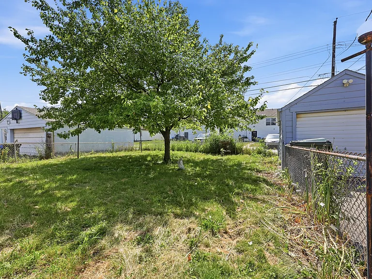 145 Demorest Ave — Photo 5