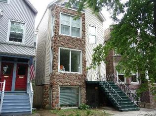 1923 W Addison St, Chicago, IL 60613