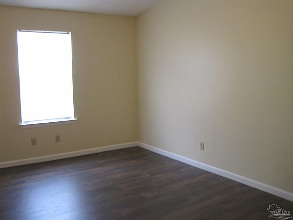 4th image of 2300 Michigan Ave #A23