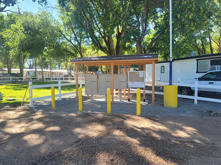 4 T Rd — Photo 12