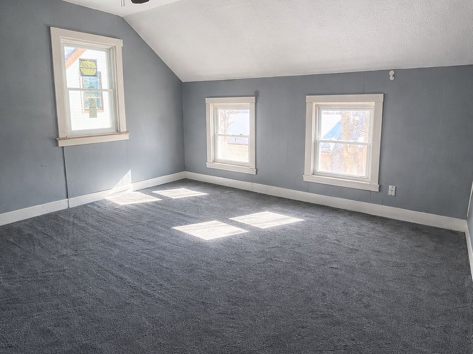 1st image of 14 Spruce St #2