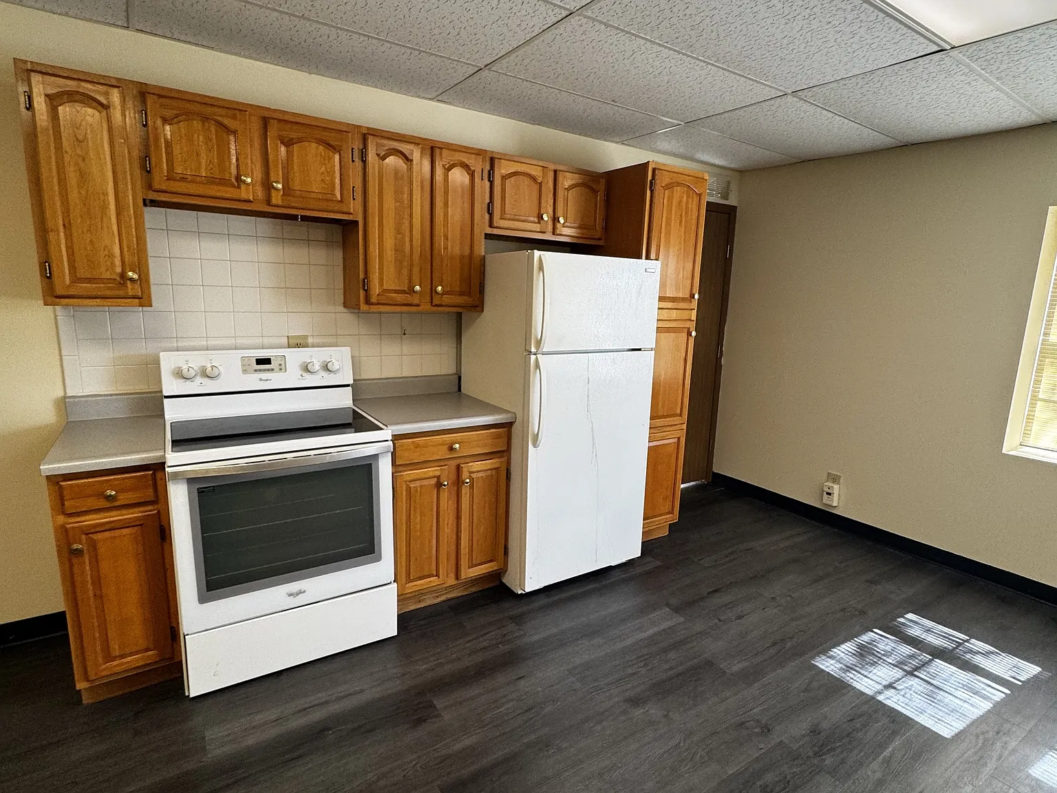 Sugar Creek Plaza Apartments — Photo 3