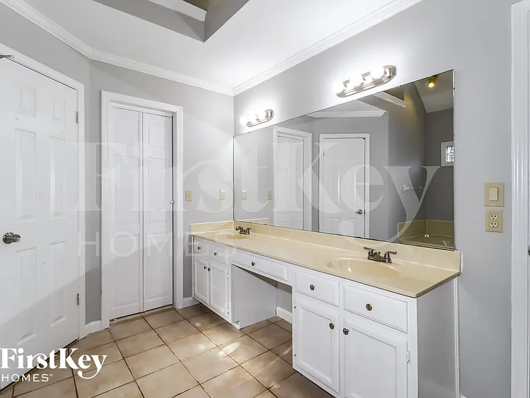 2175 Carrollwood Ln — Photo 11