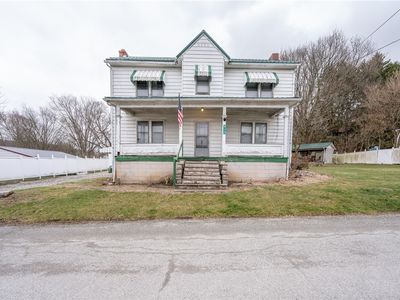 912 Maple St E, Ruffs Dale, PA, 15679