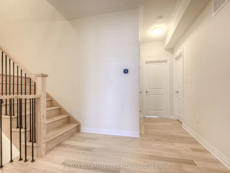 104 Settlers Rd E — Photo 20
