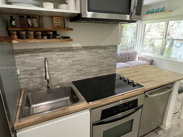 1555 Pennsylvania Ave #110 — Photo 4