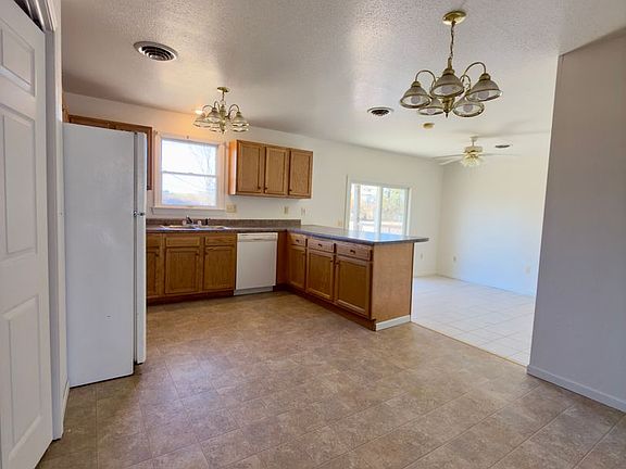 4th image of 611 N Louise Ave #A