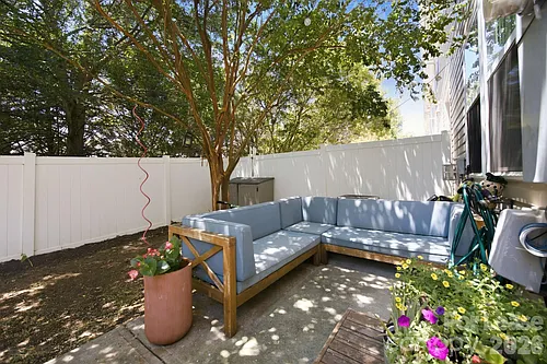 7037 Broughton Ln Photo 1