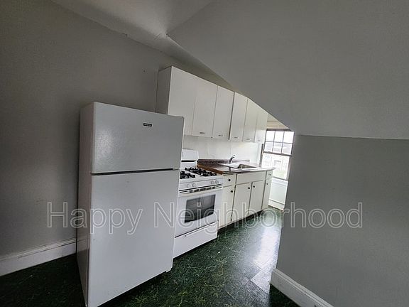 3rd image of 130 Bradley Ave APT 306