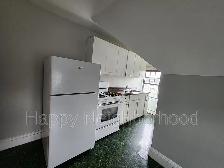 130 Bradley Ave #306 — Photo 3