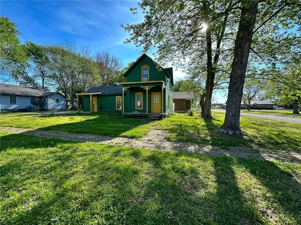 200 N Osage St, Girard, KS 66743