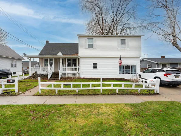 1918 Minnie St, Port Huron, MI 48060