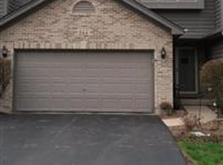 944 Ascot Dr, Elgin, IL 60123